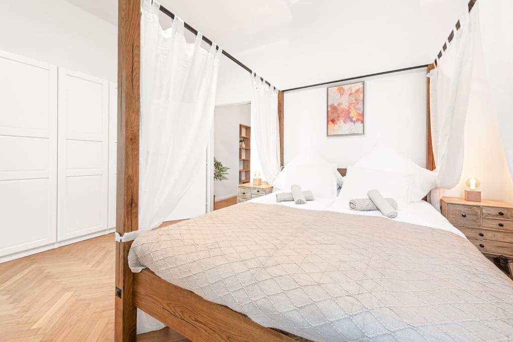 Cozy Apartment In Quiet Location, Fast Train Station 100M Away, Contactless Check-In Wiedeń Zewnętrze zdjęcie