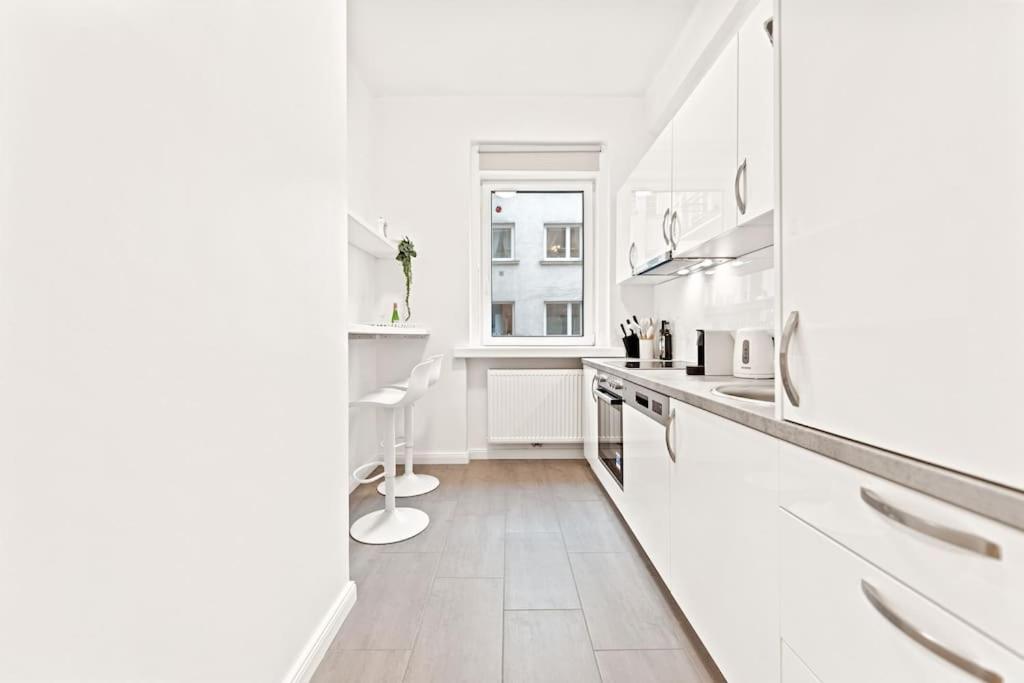 Cozy Apartment In Quiet Location, Fast Train Station 100M Away, Contactless Check-In Wiedeń Zewnętrze zdjęcie