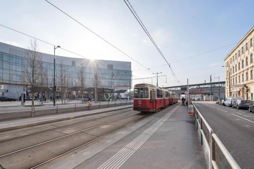 Cozy Apartment In Quiet Location, Fast Train Station 100M Away, Contactless Check-In Wiedeń Zewnętrze zdjęcie
